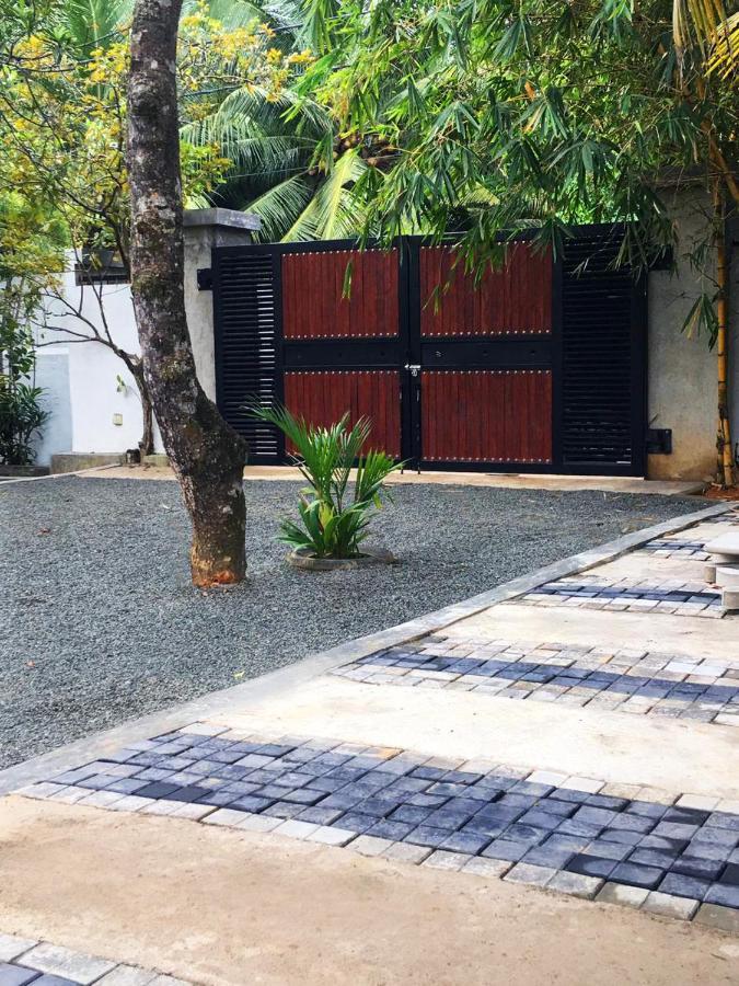 Triple Edge Villa Unawatuna Exterior photo