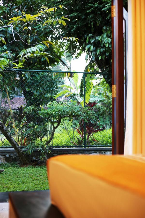 Triple Edge Villa Unawatuna Exterior photo